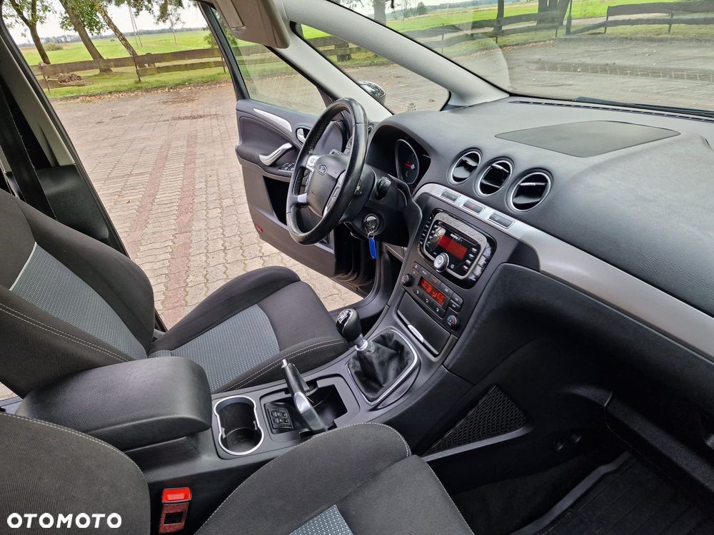 Ford S-Max - 9