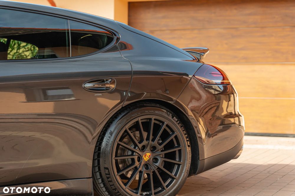 Porsche Panamera 4 Edition - 8