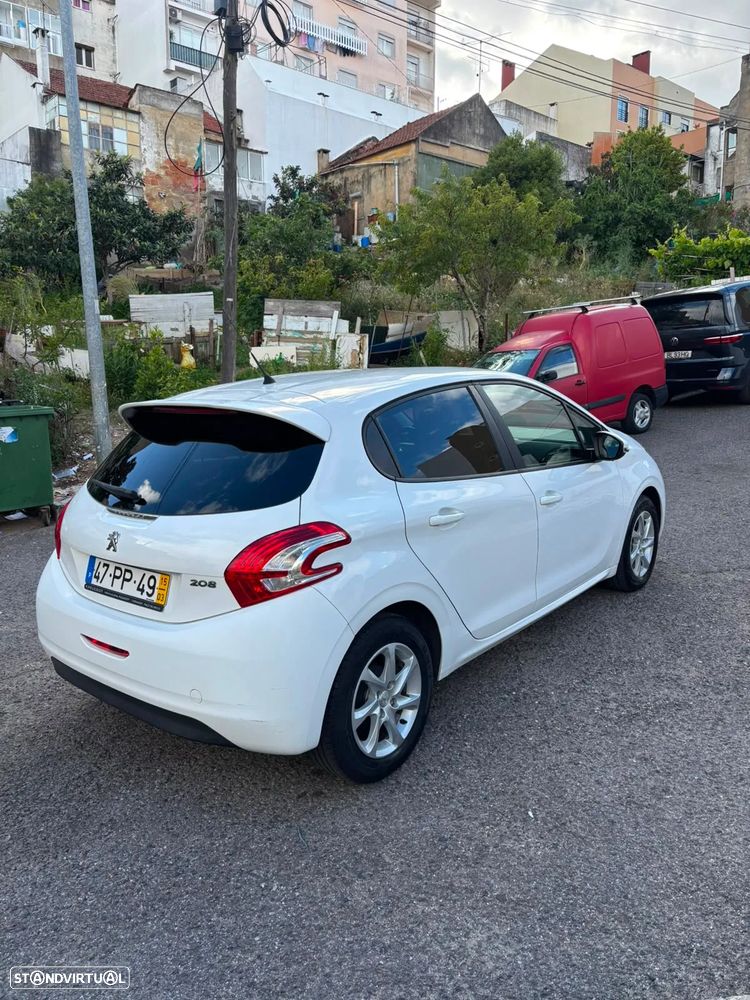 Peugeot 208 1.4 HDi - 5