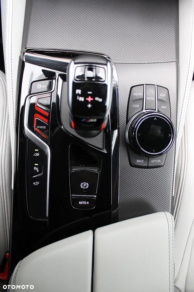 BMW M5 Competition - 23