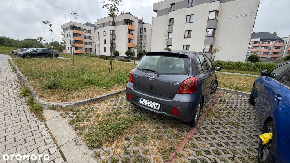 Toyota Yaris - 3
