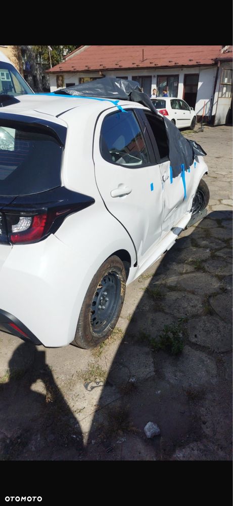 Toyota Yaris - 4