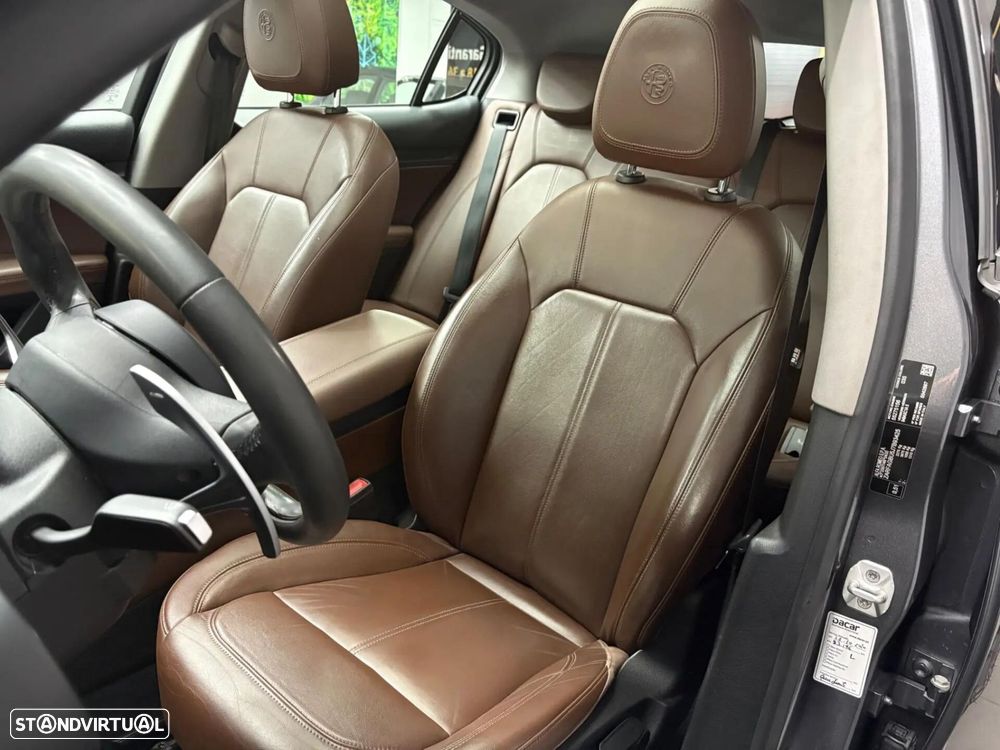 Alfa Romeo Stelvio - 8