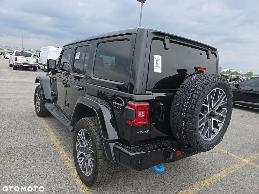 Jeep Wrangler - 4
