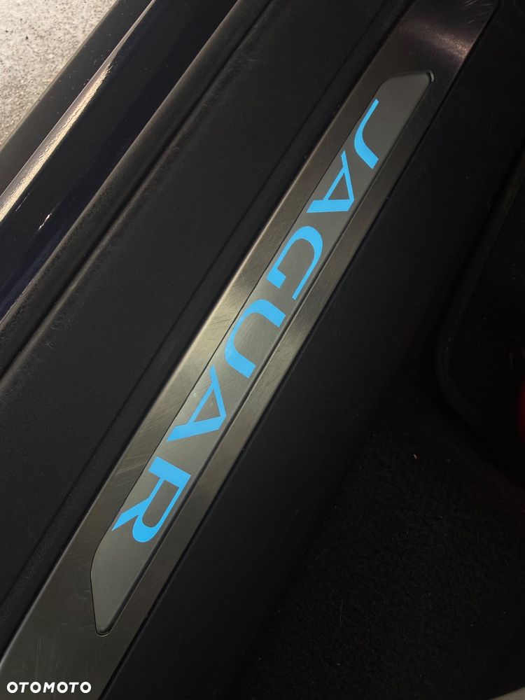 Jaguar F-Pace 3.0 P400 mHEV AWD HSE - 37