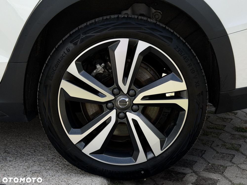 Volvo V60 Cross Country - 10