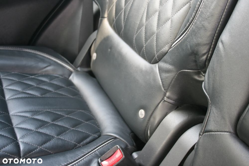 Mitsubishi Outlander - 17