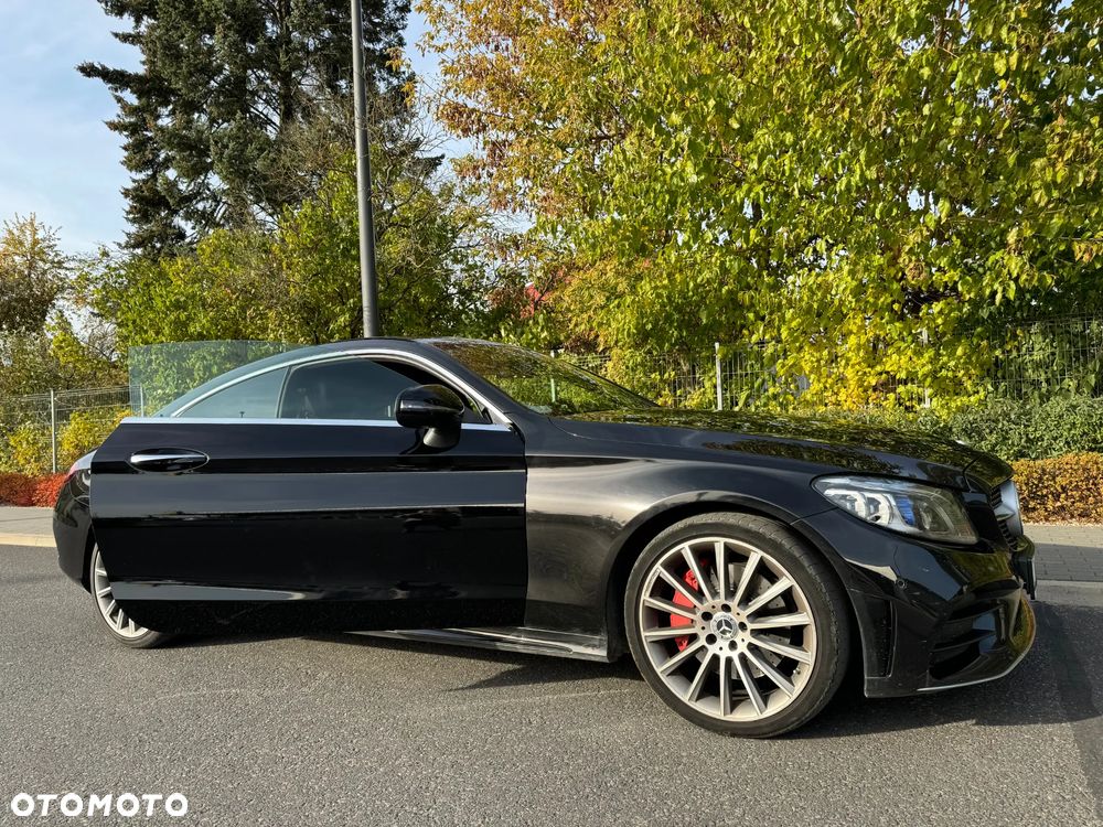 Mercedes-Benz Klasa C 300 9G-TRONIC - 4