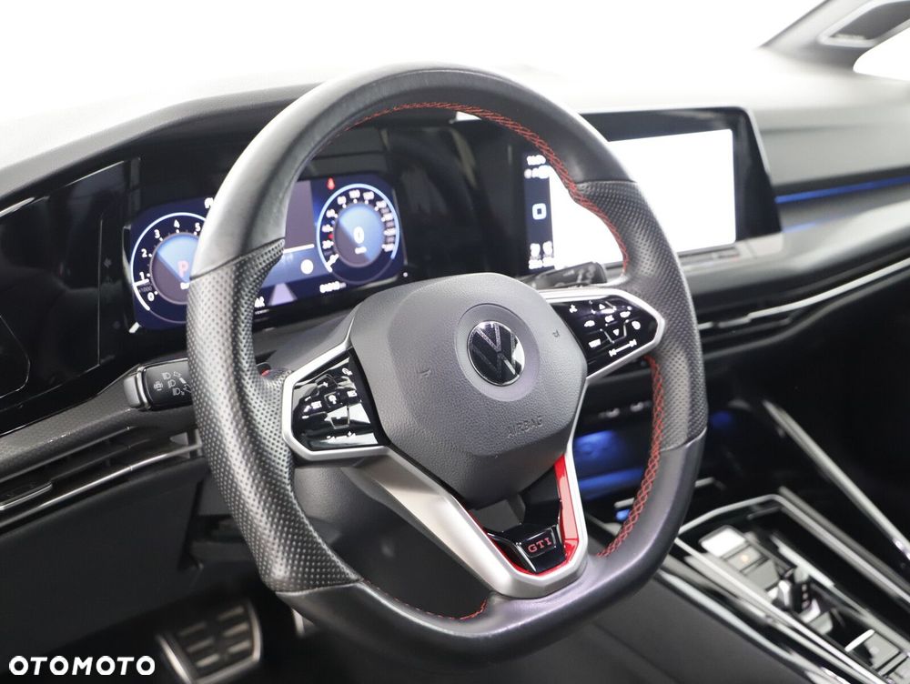 Volkswagen Golf - 15