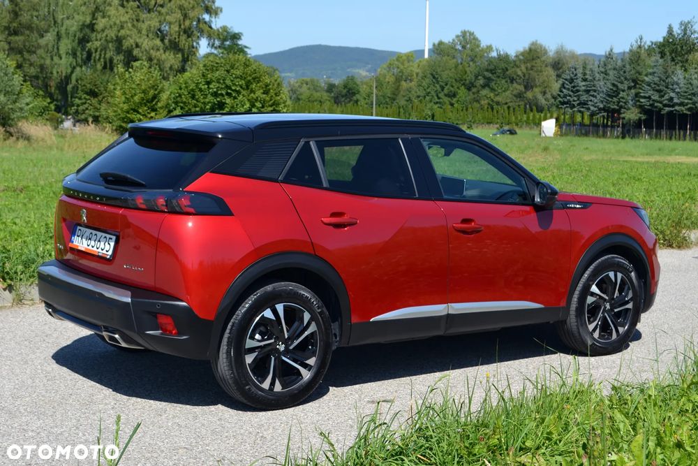 Peugeot 2008 1.2 PureTech GT Line S&S - 4