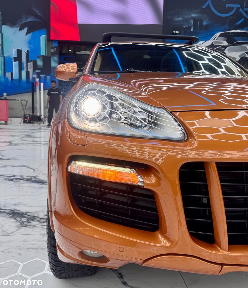 Porsche Cayenne - 12