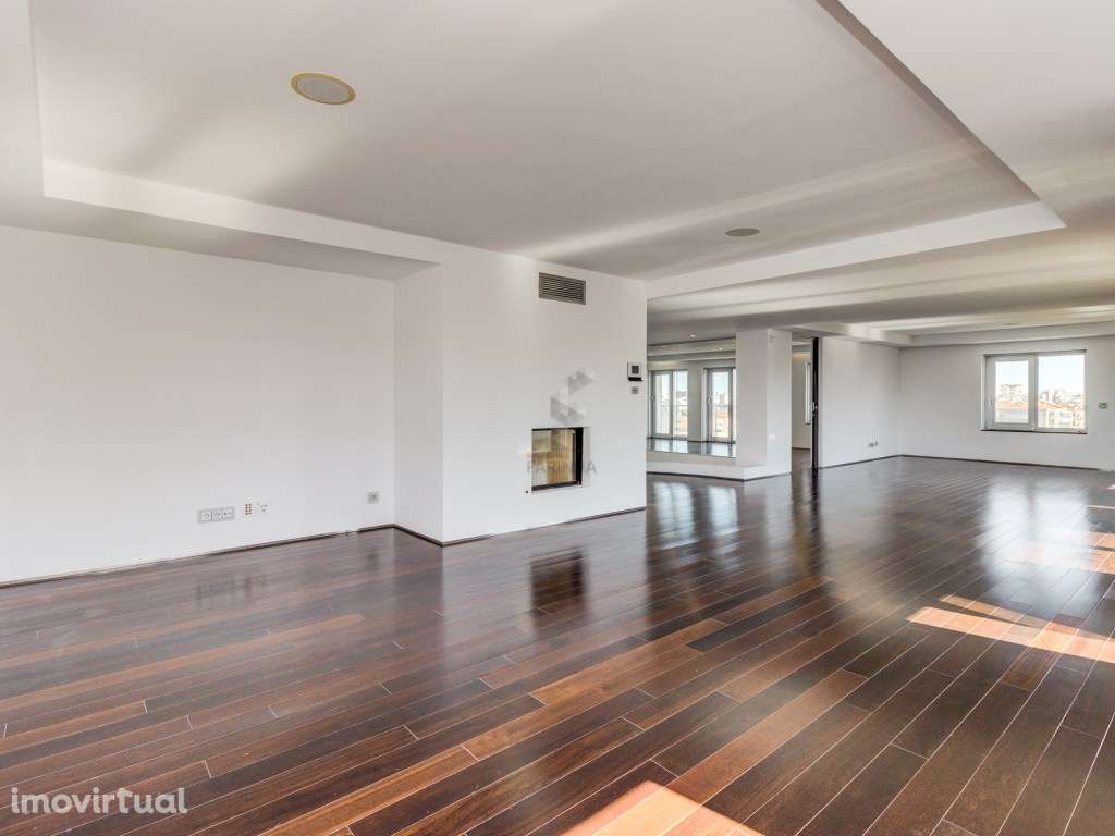 Magnífico apartamento T5 + 1 no Condomínio Jardins São Lourenço - L... - Grande imagem: 2/58