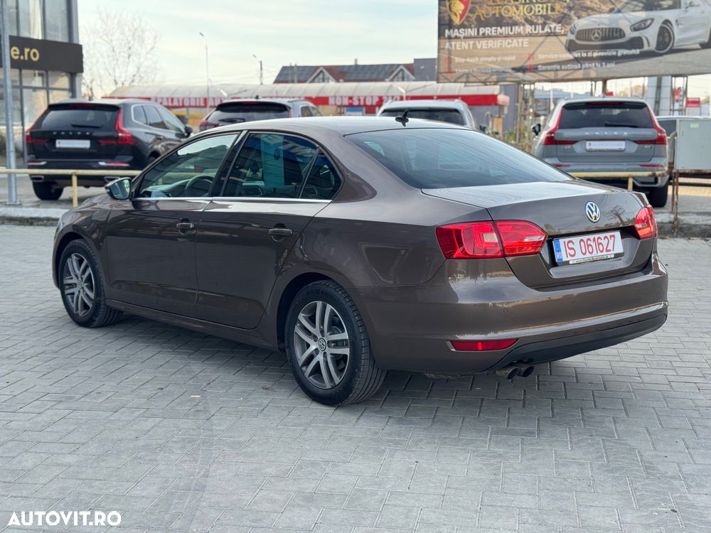 Volkswagen Jetta 1.4 TSI Highline - 24