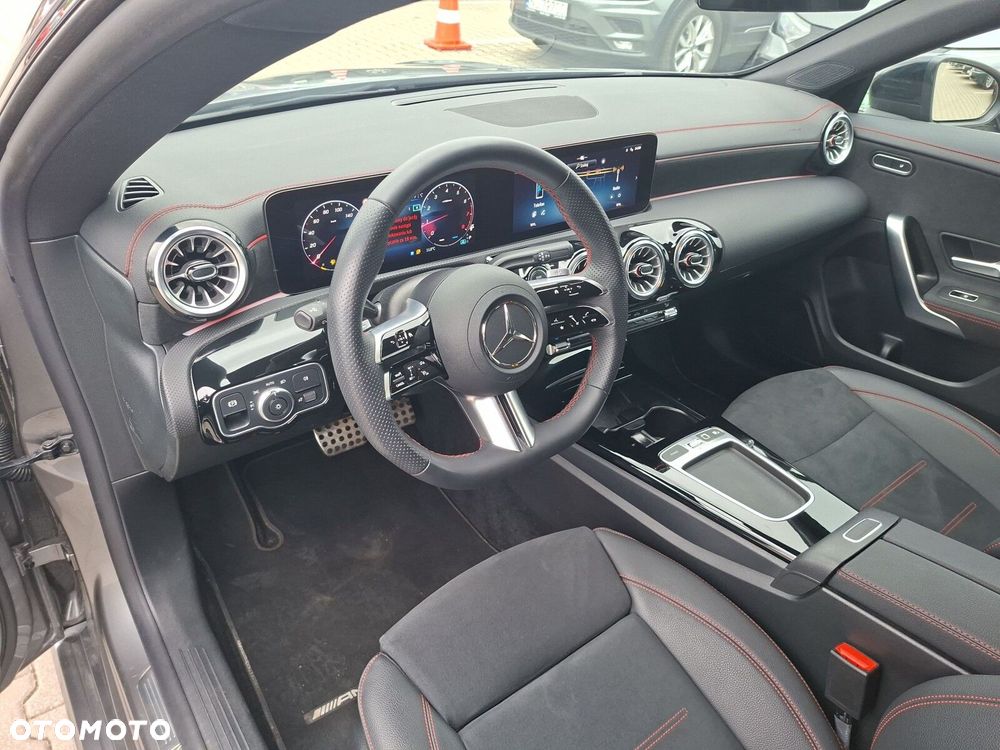 Mercedes-Benz CLA - 14