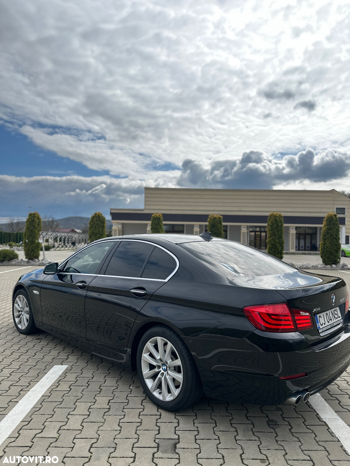 BMW Seria 5 525d xDrive AT - 4