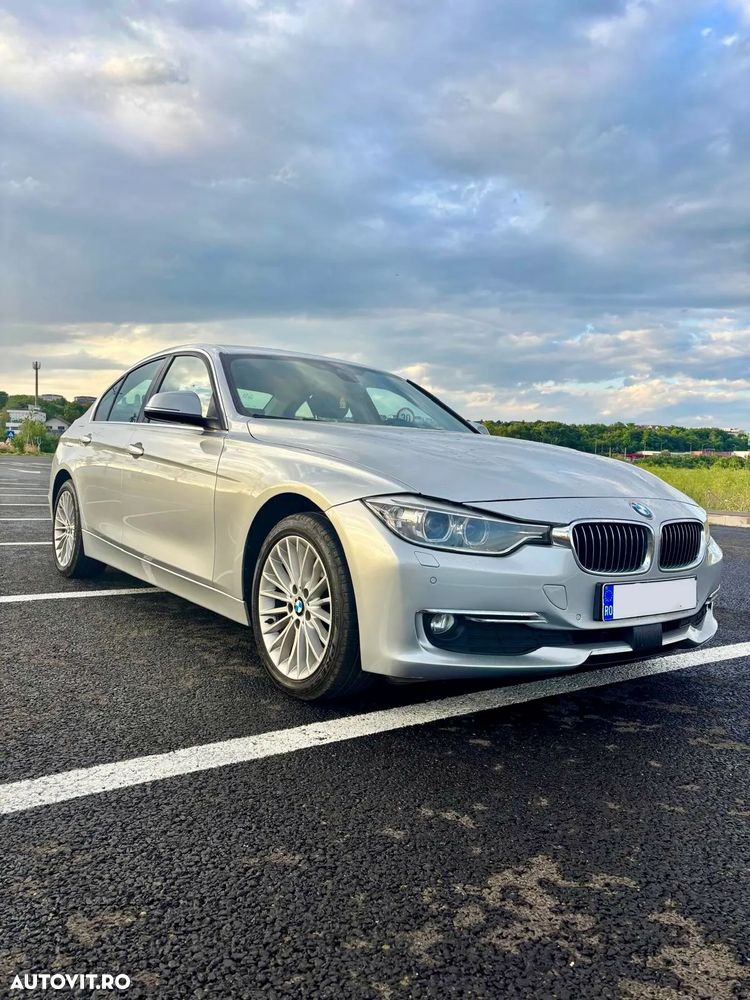 BMW Seria 3 320d Efficient Dynamic Edition Aut. Luxury Line - 4
