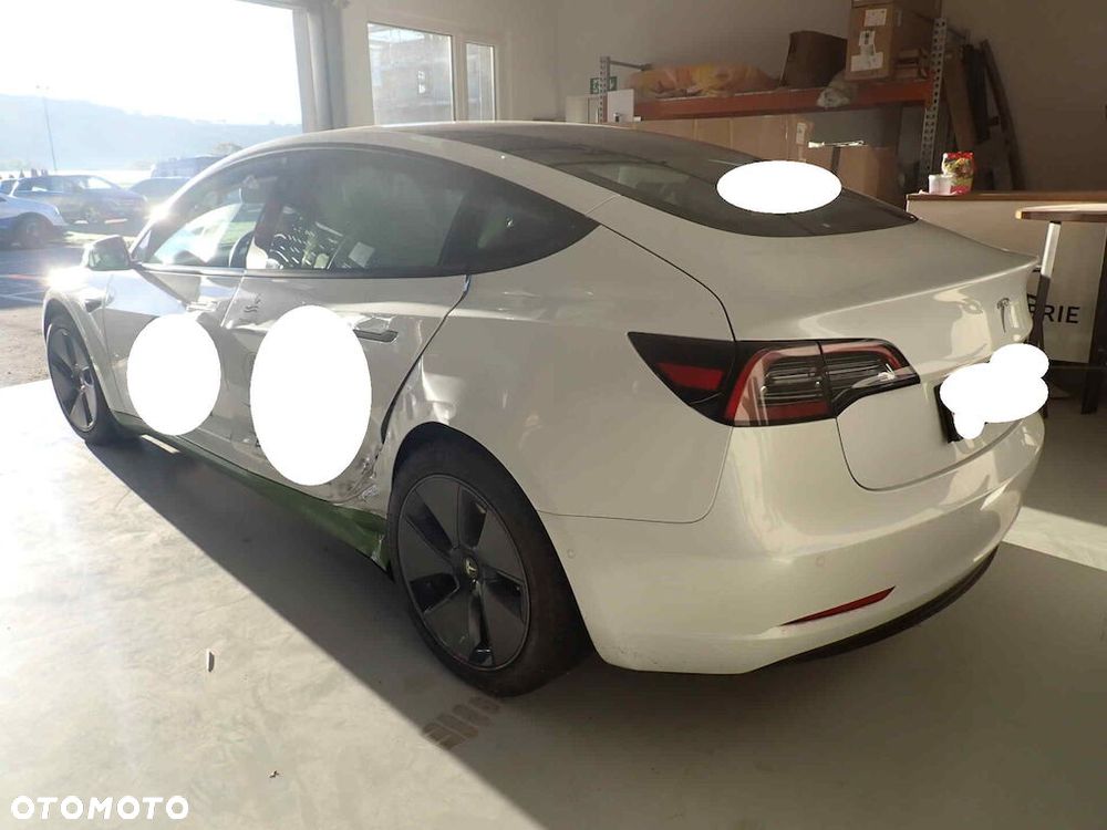 Tesla Model 3 2024 photo 4