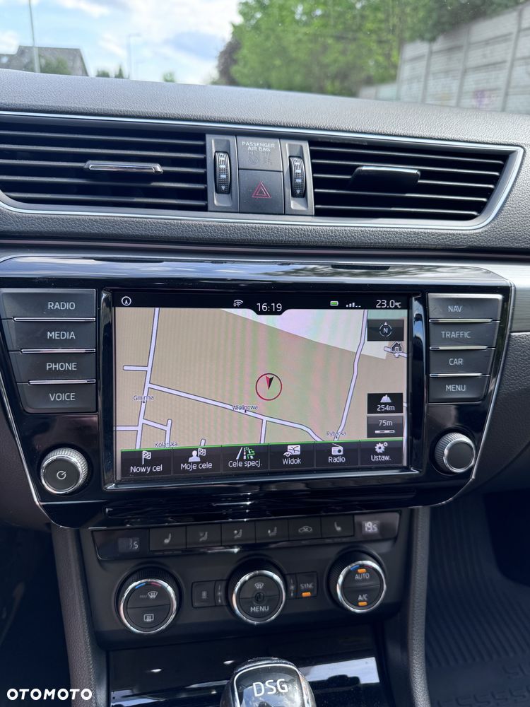 Skoda Superb 2.0 TDI 4x4 Style DSG - 11