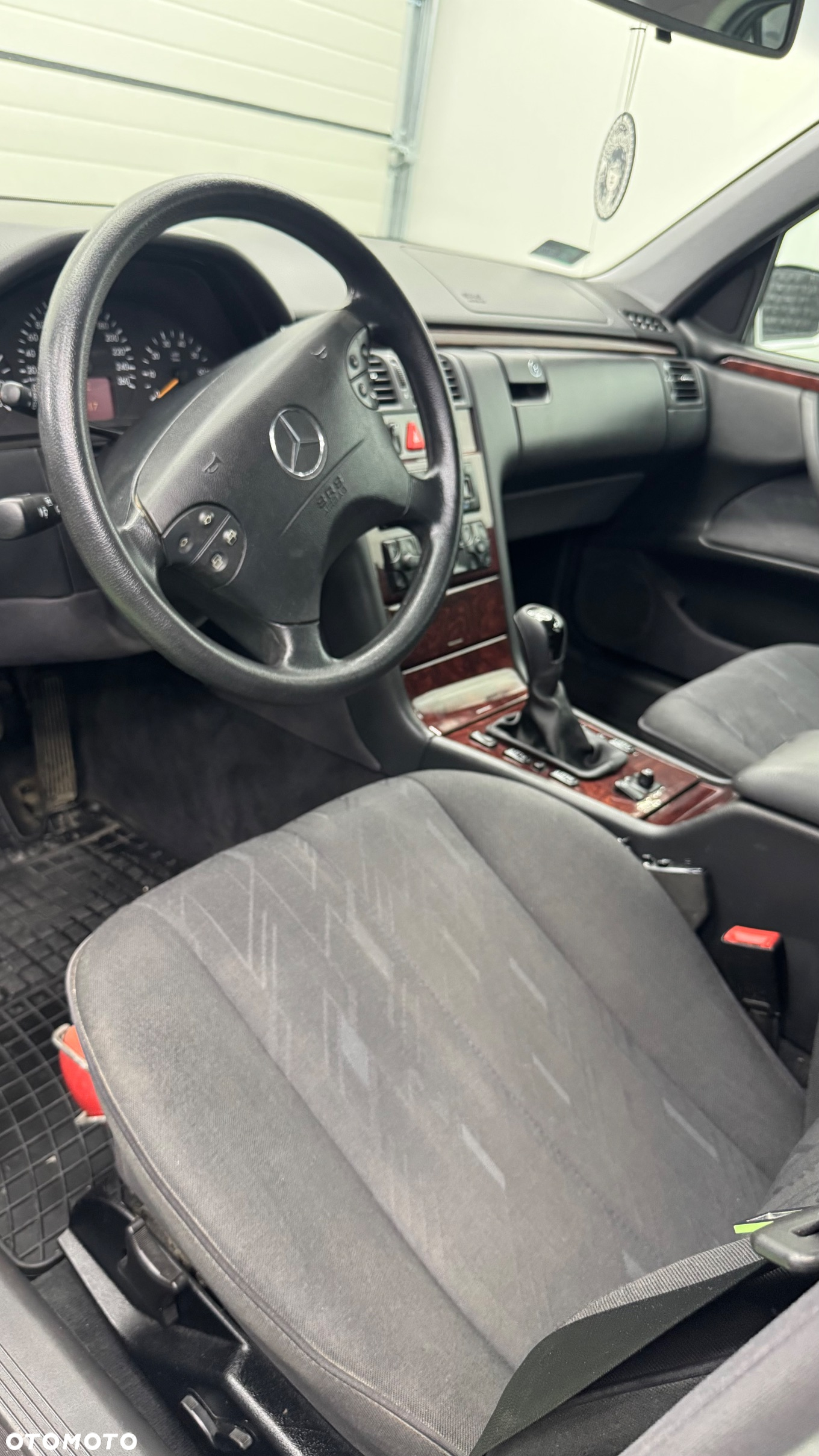 Mercedes-Benz Klasa E 200 Kompressor Classic - 14