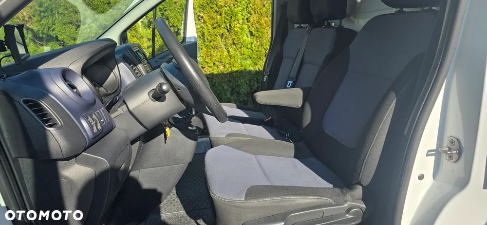 Opel Vivaro - 25