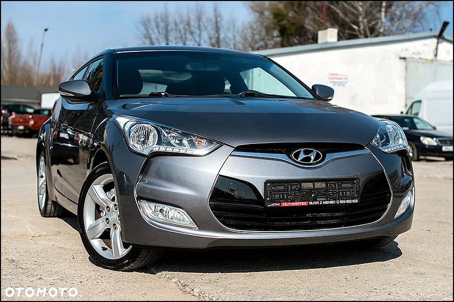 Hyundai Veloster - 3