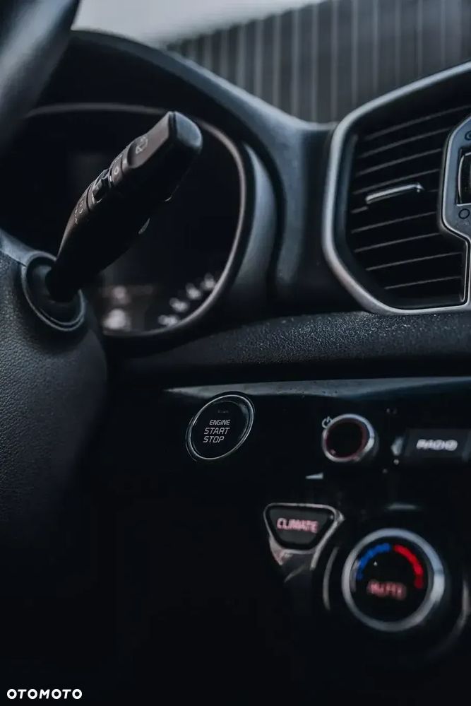 Kia Sportage 1.6 GDI 2WD ISG Dream-Team Edition - 29