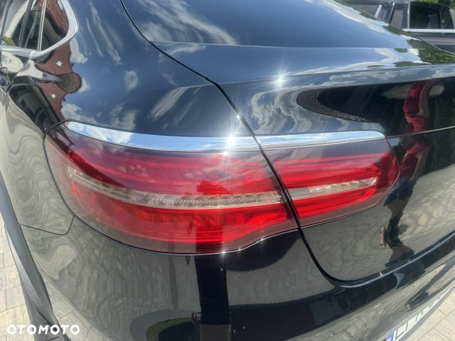 Mercedes-Benz GLC 250 d 4Matic 9G-TRONIC AMG Line - 33