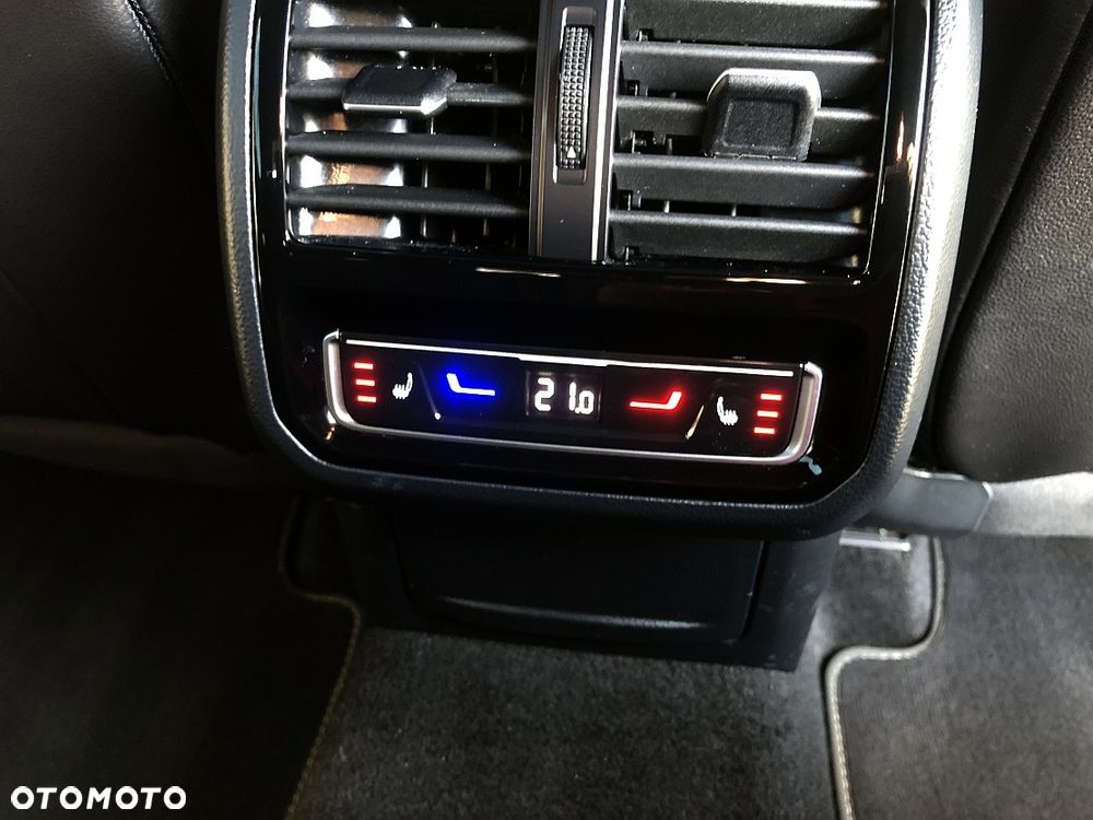 Volkswagen Arteon 2.0 TDI R-Line DSG - 30