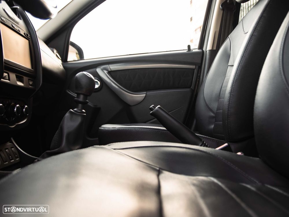Dacia Duster 1.5 dCi Confort Cuir 4WD - 22