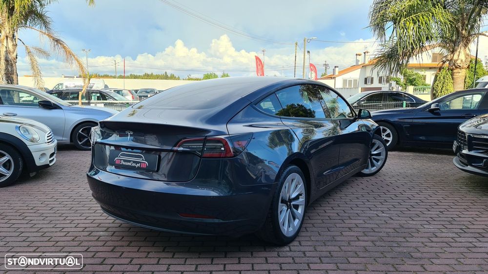 Tesla Model 3 - 40
