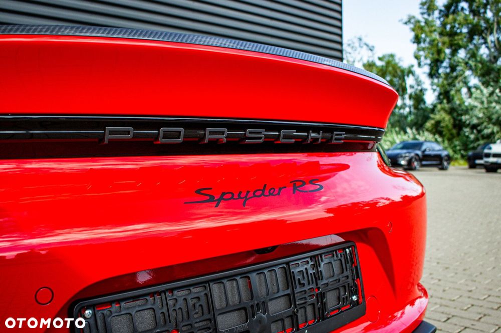 Porsche 718 Spyder - 12