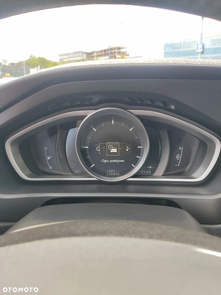 Volvo V40 D2 Momentum - 13