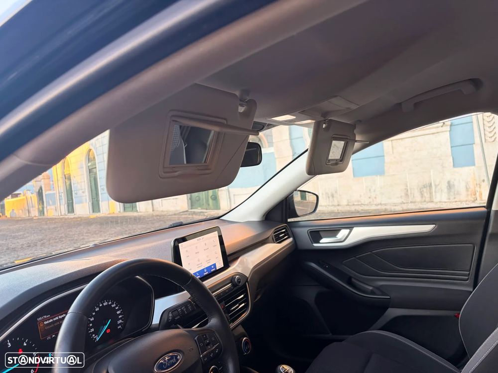 Ford Focus SW 1.5 TDCi EcoBlue Connected - 32