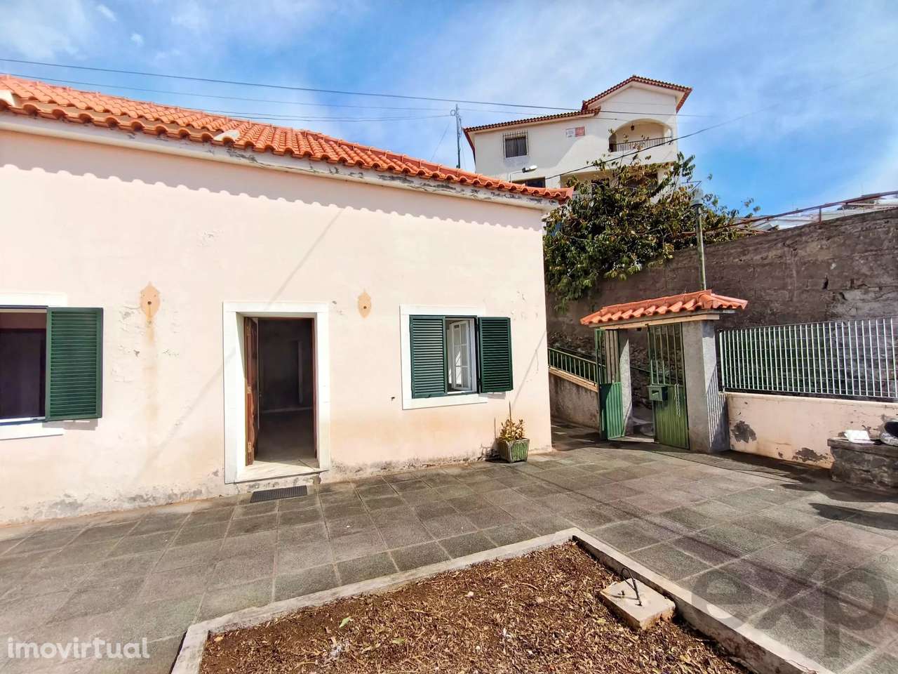 MORADIA T3, QUINTAL, CHURRASQUEIRA - FUNCHAL - Grande imagem: 4/34