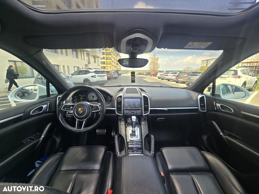 Porsche Cayenne - 20