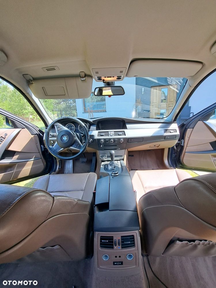 BMW Seria 5 525d - 5