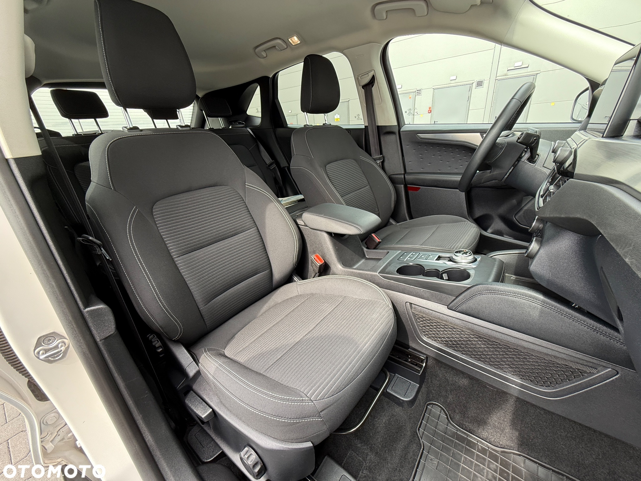 Ford Kuga 1.5 EcoBlue FWD Titanium - 37