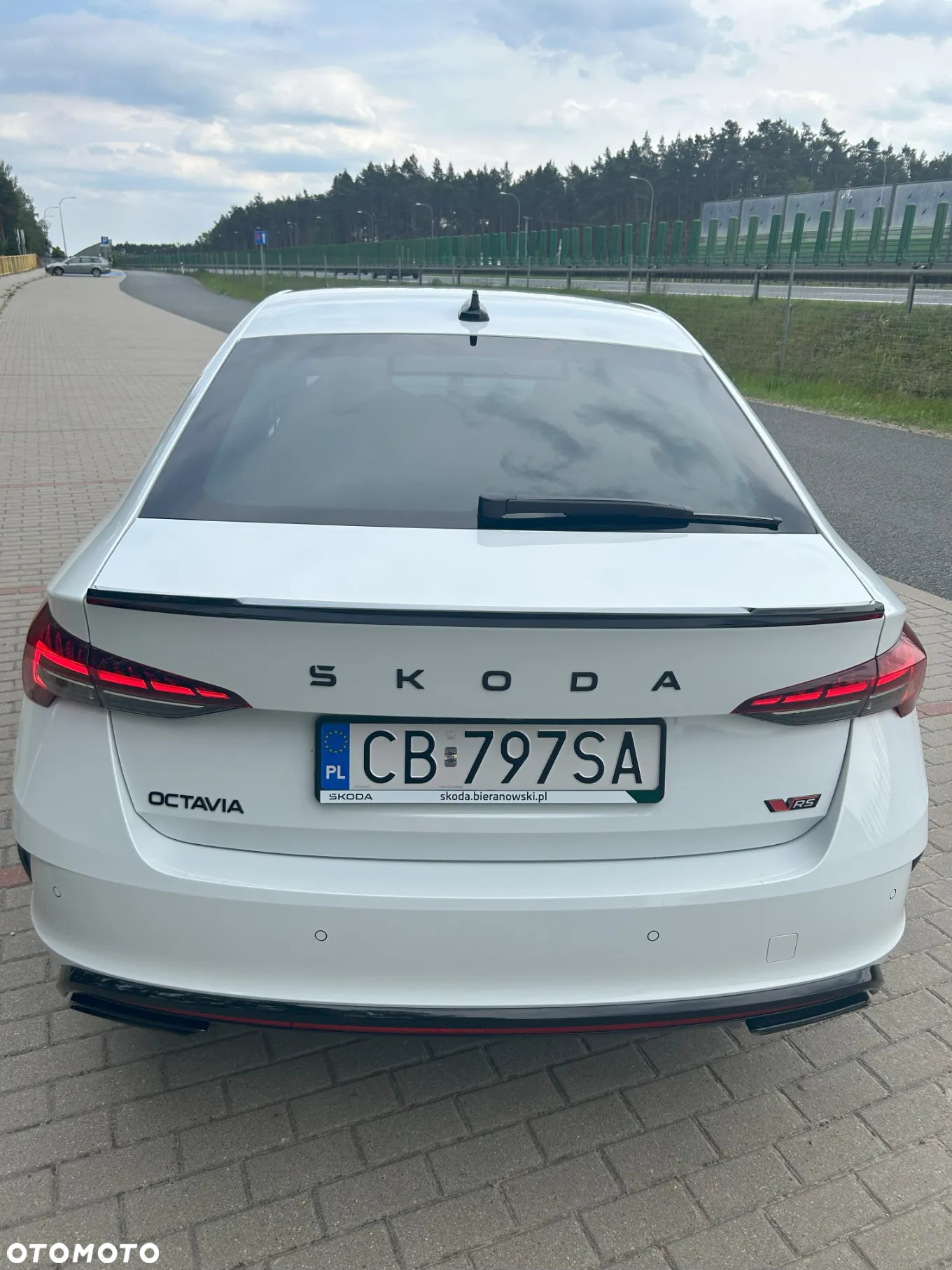 Skoda Octavia 2.0 TSI RS DSG - 4
