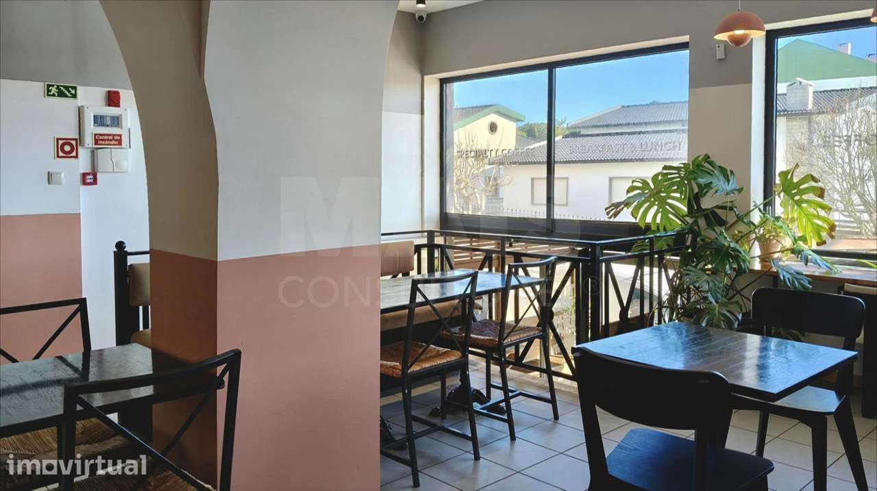 Trespasse | Rest. / Café em Pleno Funcionamento (Centro - Lourinhã) - Grande imagem: 4/26