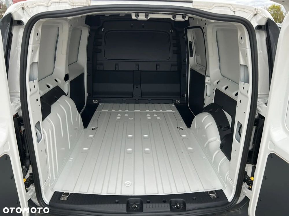 Volkswagen Caddy Cargo MAXI/benzyna 1,5 l TSI 116 KM manual 6-biegów - 11