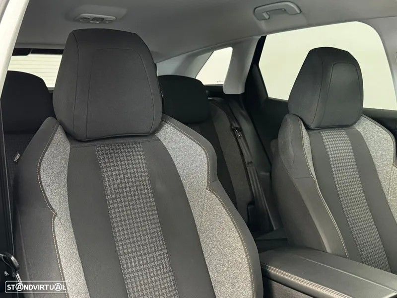 Peugeot 3008 1.2 PureTech Allure EAT8 - 18