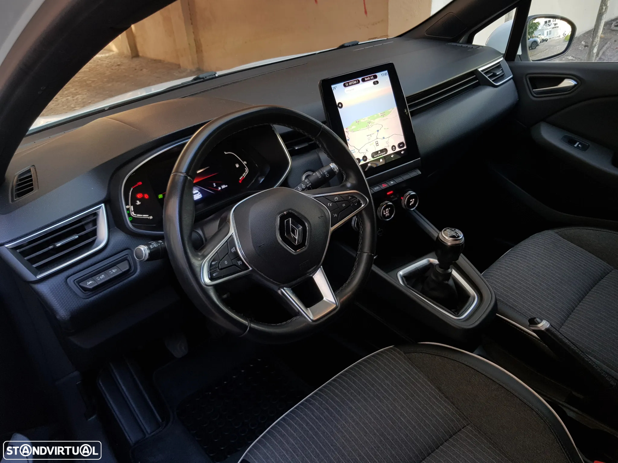 Renault Clio 1.5 Blue dCi Exclusive - 13