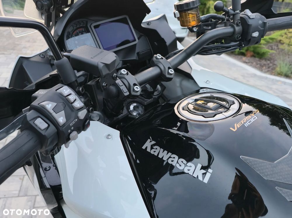 Kawasaki Versys 1000 - 11