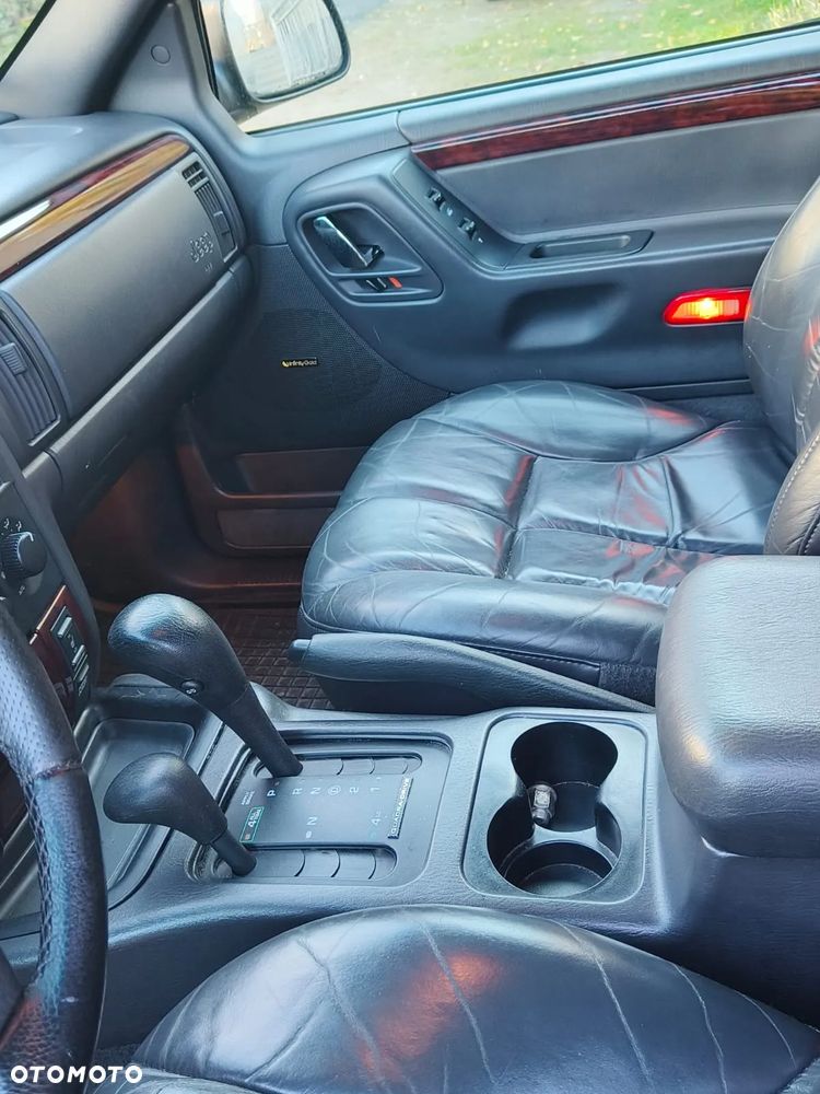 Jeep Grand Cherokee 4.7 Limited - 22
