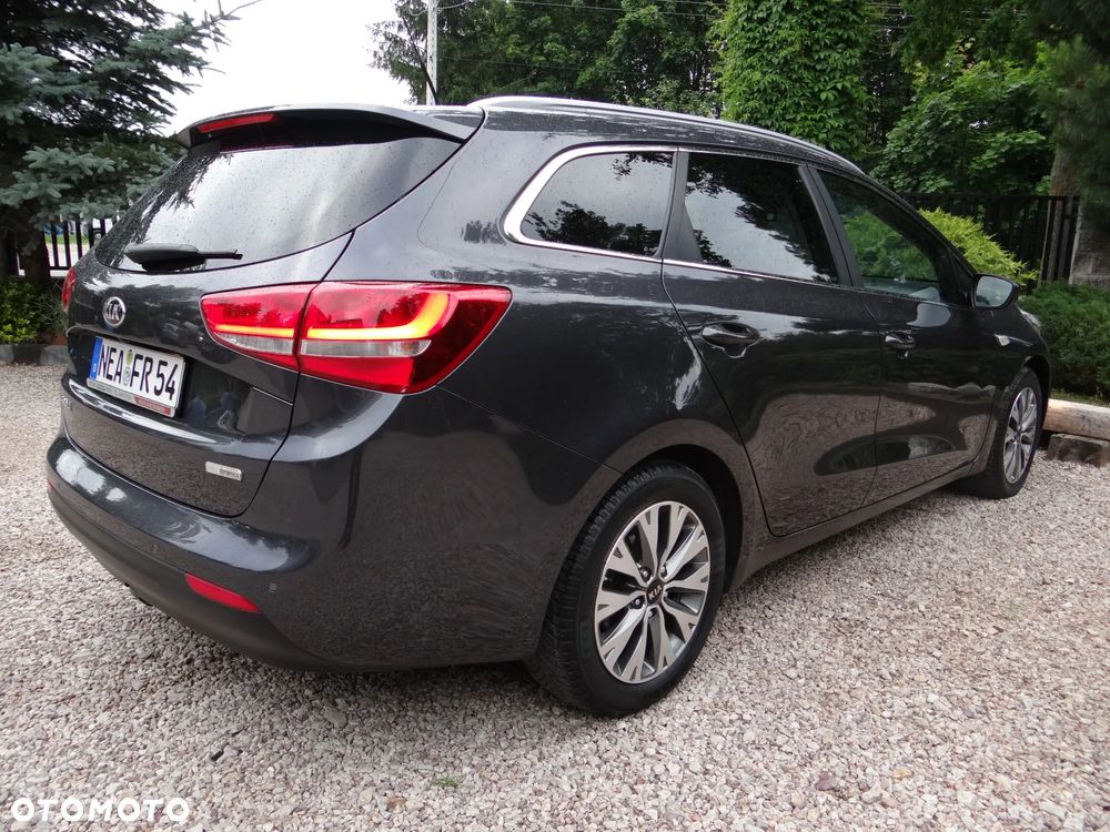 Kia Ceed 1.4 CVVT Dream Team Edition - 12