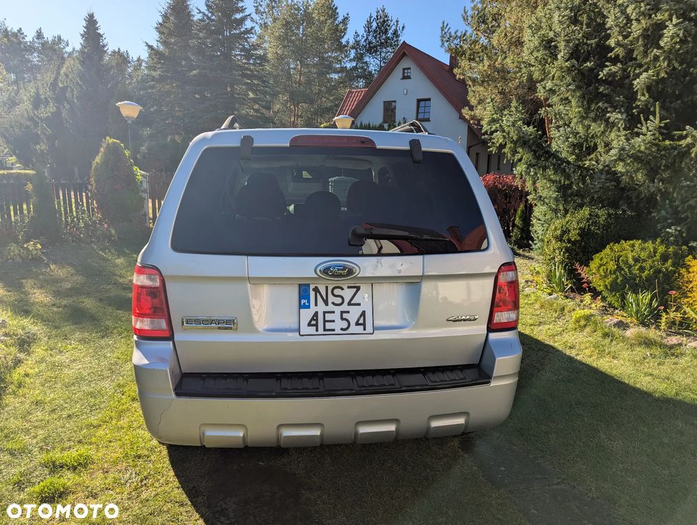 Ford Escape 3.0 XLT 4WD - 8
