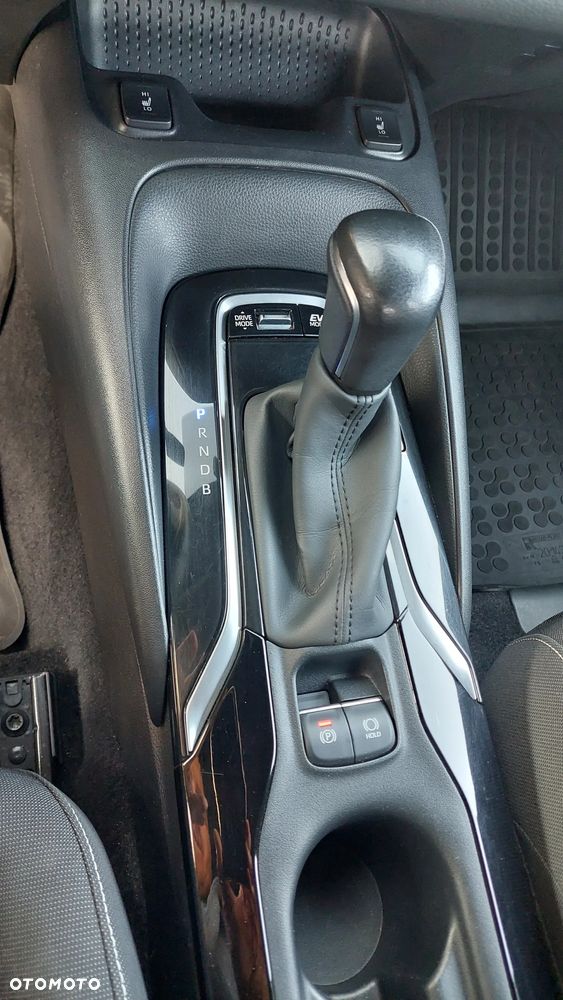 Toyota Corolla 1.8 Hybrid GPF Comfort - 16