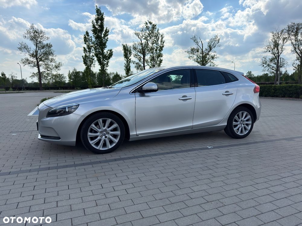 Volvo V40 D2 Powershift Summum - 3