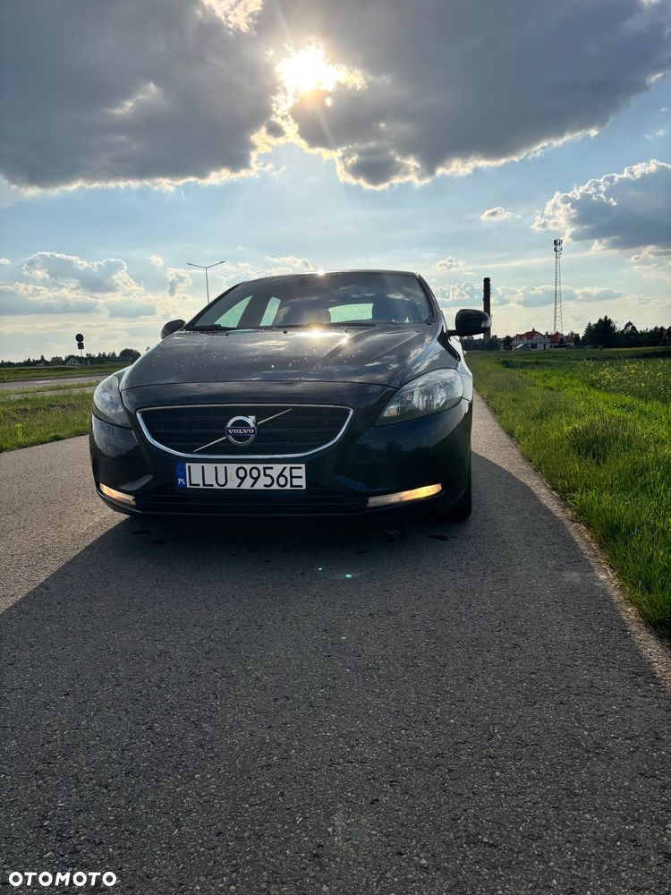 Volvo V40 D2 Momentum - 2