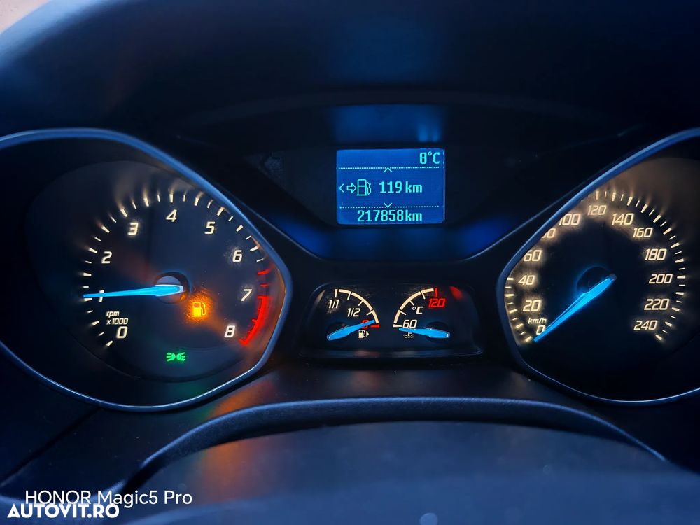 Ford Focus 1.6 TDCI DPF Trend - 11